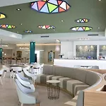 埃文尼亚奥林匹克套房酒店 酒店 滨海略雷特