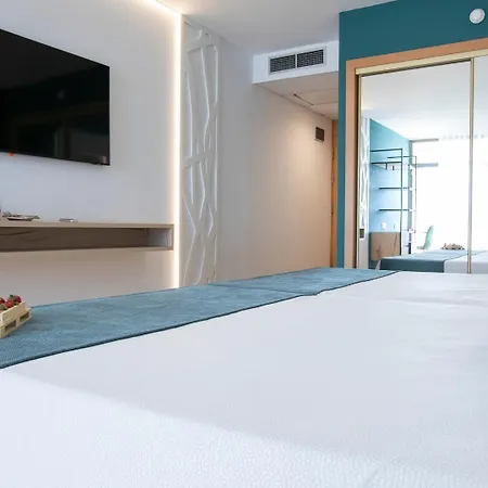 Evenia Olympic Hotel 4*
